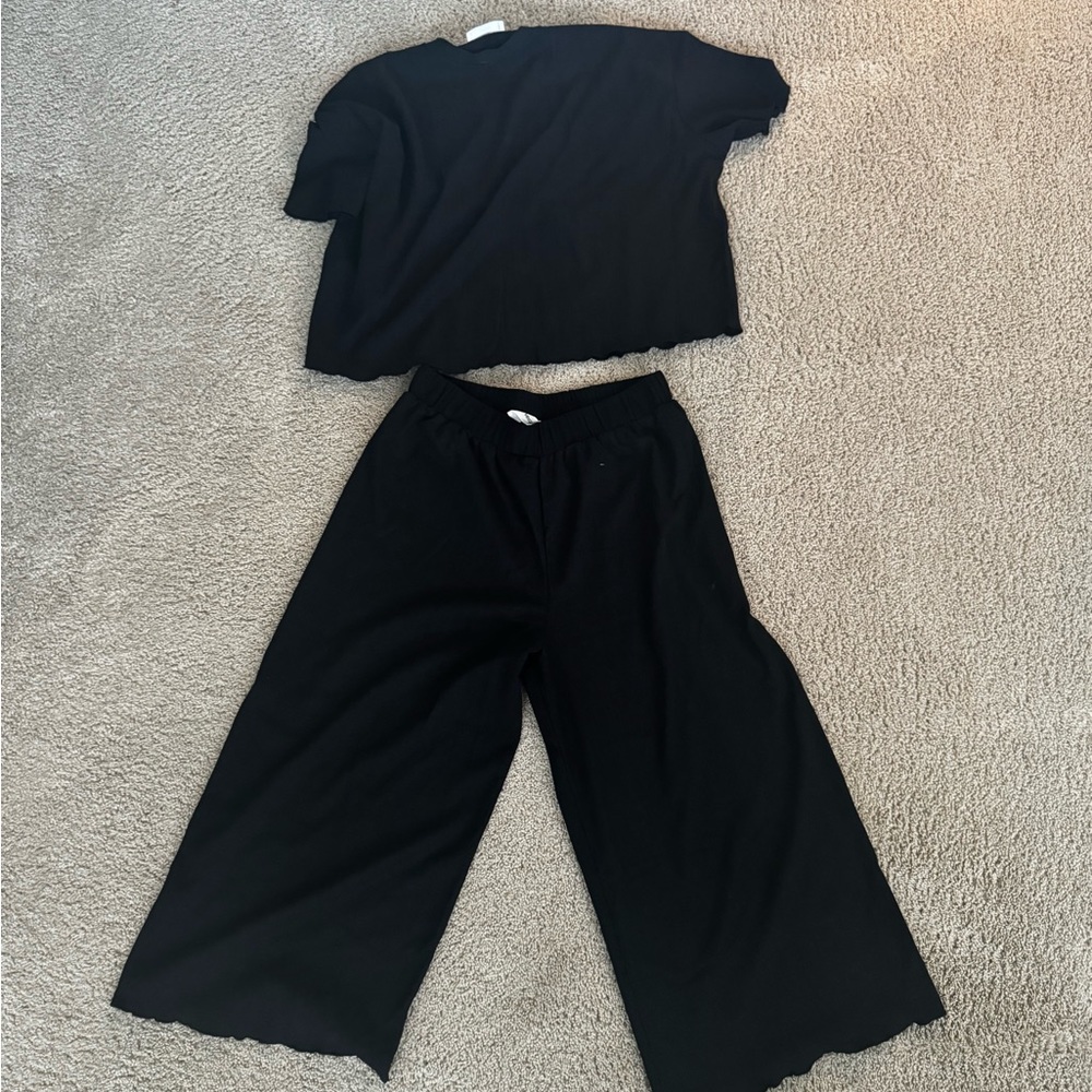 Mango Women’s Set in Black Textured fabric size Large